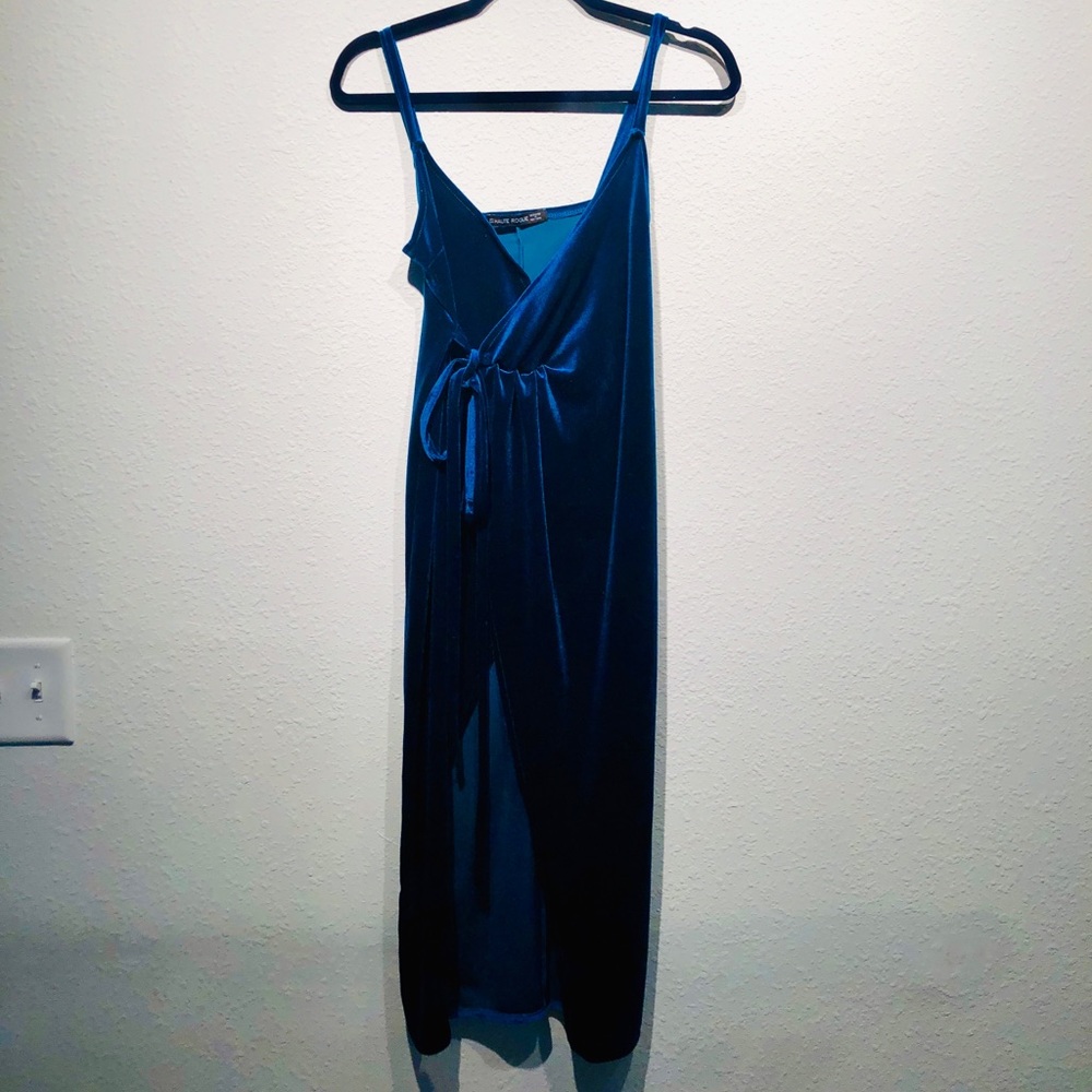 Blue velvet high-slit Haute Rogue dress